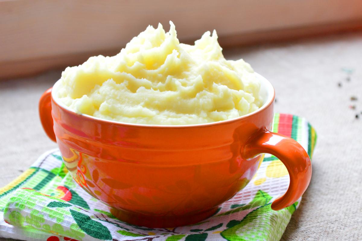 Пюре на молоке получается ароматным, со сливочным вкусом / фото ua.depositphotos.com