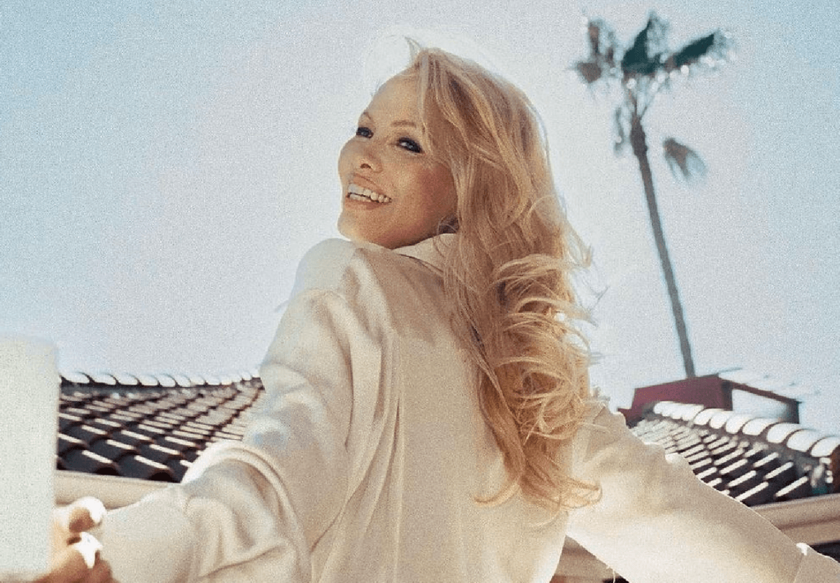 Pamela Anderson / photo instagram.com/pamelaanderson Pamela Anderson / photo instagram.com/pamelaanderson