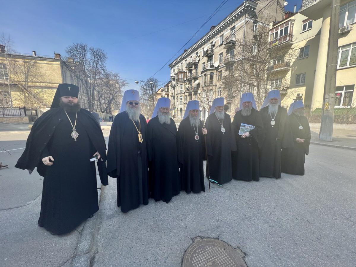 В Офис президента прибыли высшие иерархи УПЦ МП / фото Facebook/ УПЦ МП В Офис президента прибыли высшие иерархи УПЦ МП / фото Facebook/ УПЦ МП