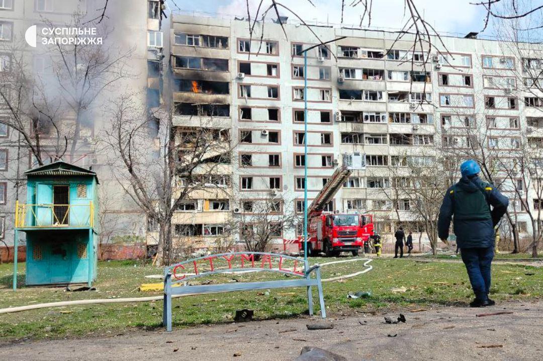 В Запорожье горит жилой дом / фото Суспильне