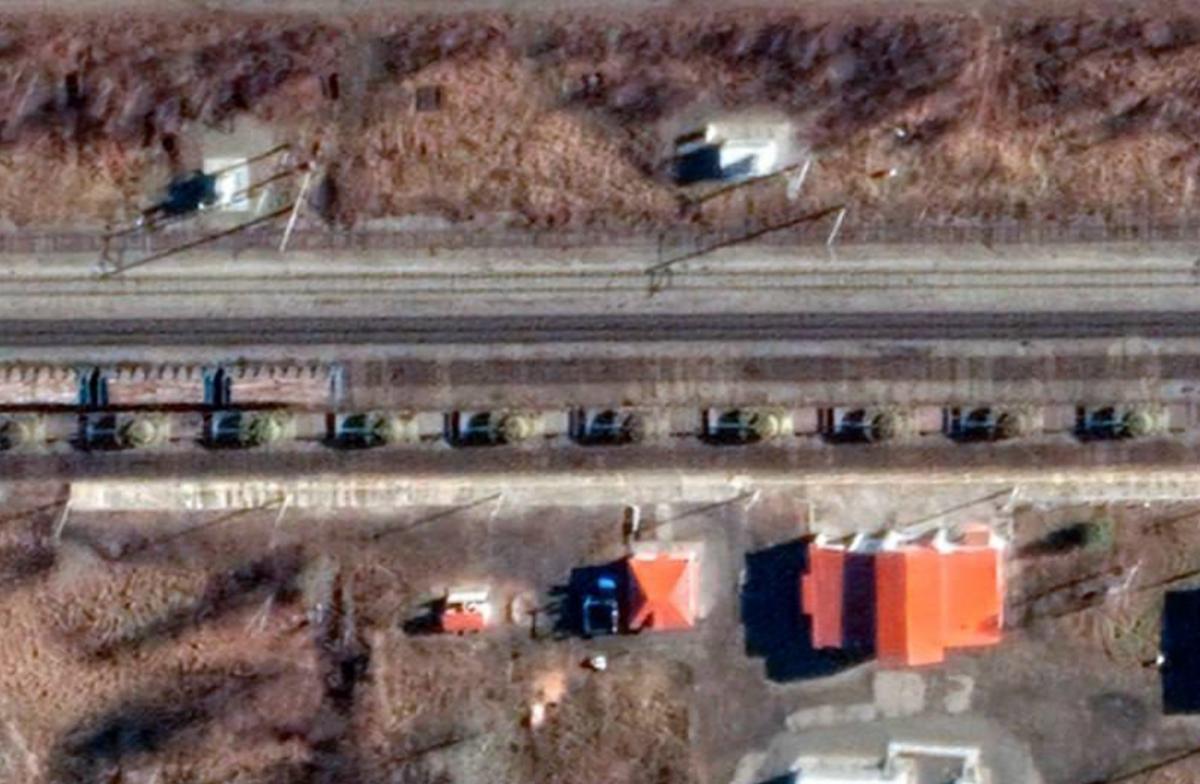 Росія знімає зі зберігання стародавні танки Т-54 / фото t.me/informnapalm