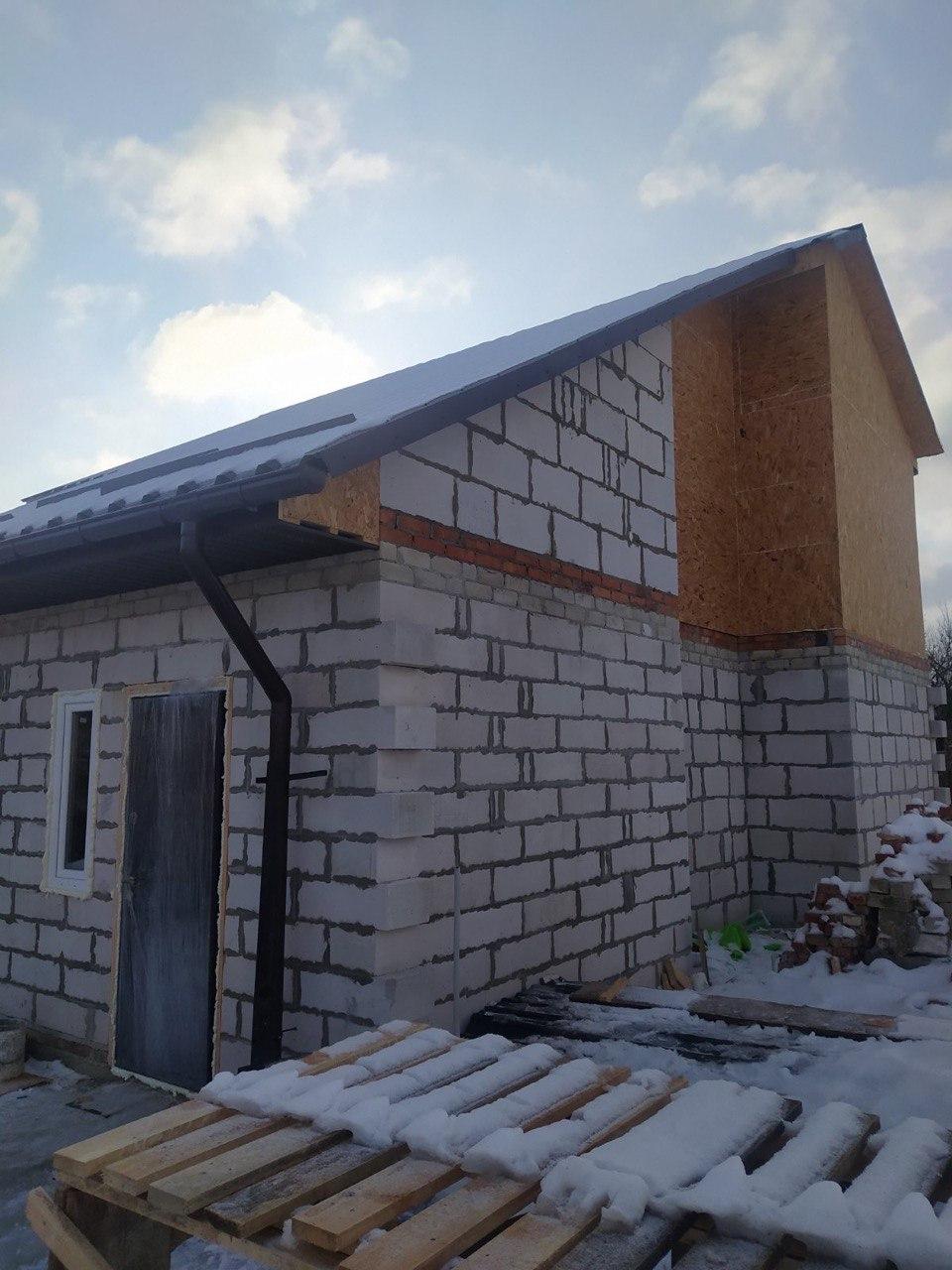 Зараз триває відновлення будинку Осипенків / фото надані Світланою Осипенко Зараз триває відновлення будинку Осипенків / фото надані Світланою Осипенко