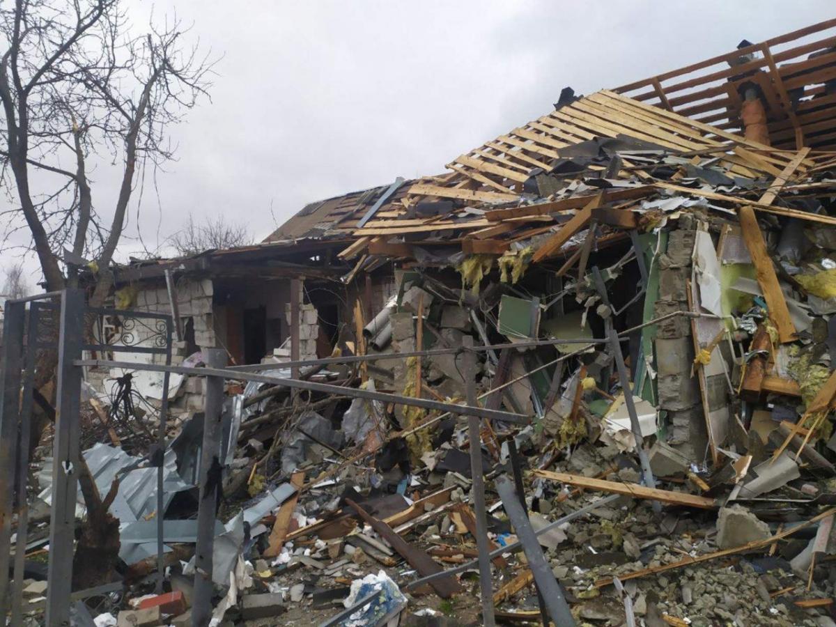 Будинок їхньої родини зруйнувала ударна хвиля від авіабомб / фото надані Світланою Осипенко