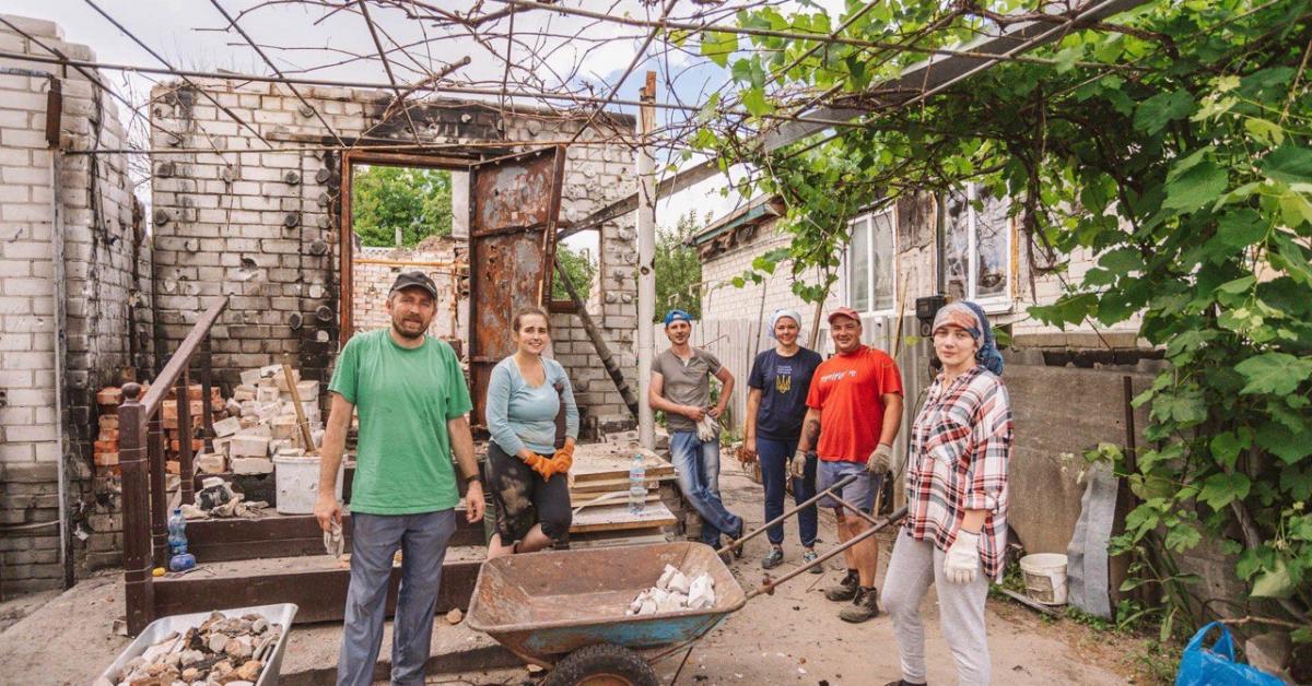 Добровольці зосереджуються на середніх і тяжких пошкодженнях / фото зі сторінки об’єднання «Бо можемо!» у Facebook