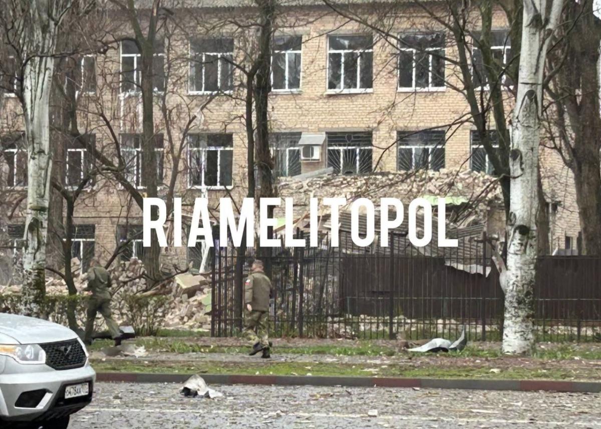 Наслідки "прильоту" / фото RIA Melitopol Наслідки "прильоту" / фото RIA Melitopol