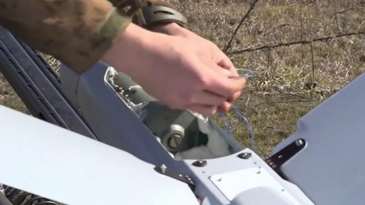 Росіяни підключають "Ланцети" до радянських зарядів / скріншот Росіяни підключають "Ланцети" до радянських зарядів / скріншот