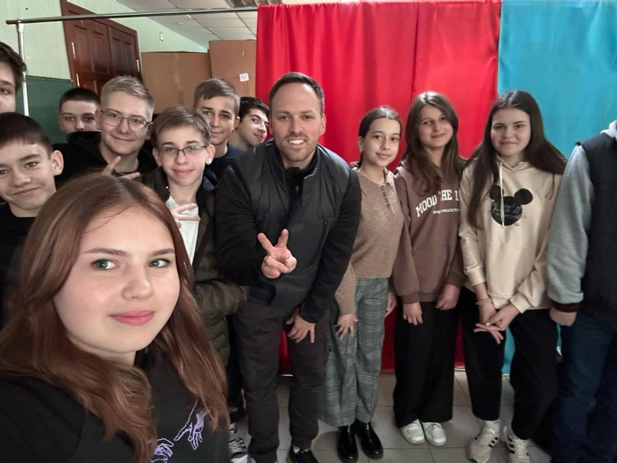 Зять Шойгу приехал в "ДНР" / t.me/ru2ch Зять Шойгу приехал в "ДНР" / t.me/ru2ch