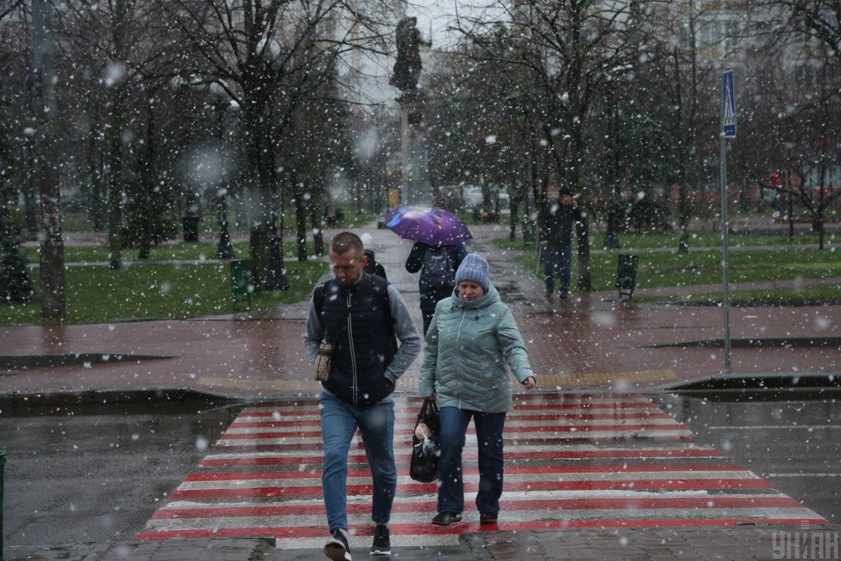 Незабаром у Києві знову похолоднішає / фото Віктор Ковальчук, УНІАН Незабаром у Києві знову похолоднішає / фото Віктор Ковальчук, УНІАН