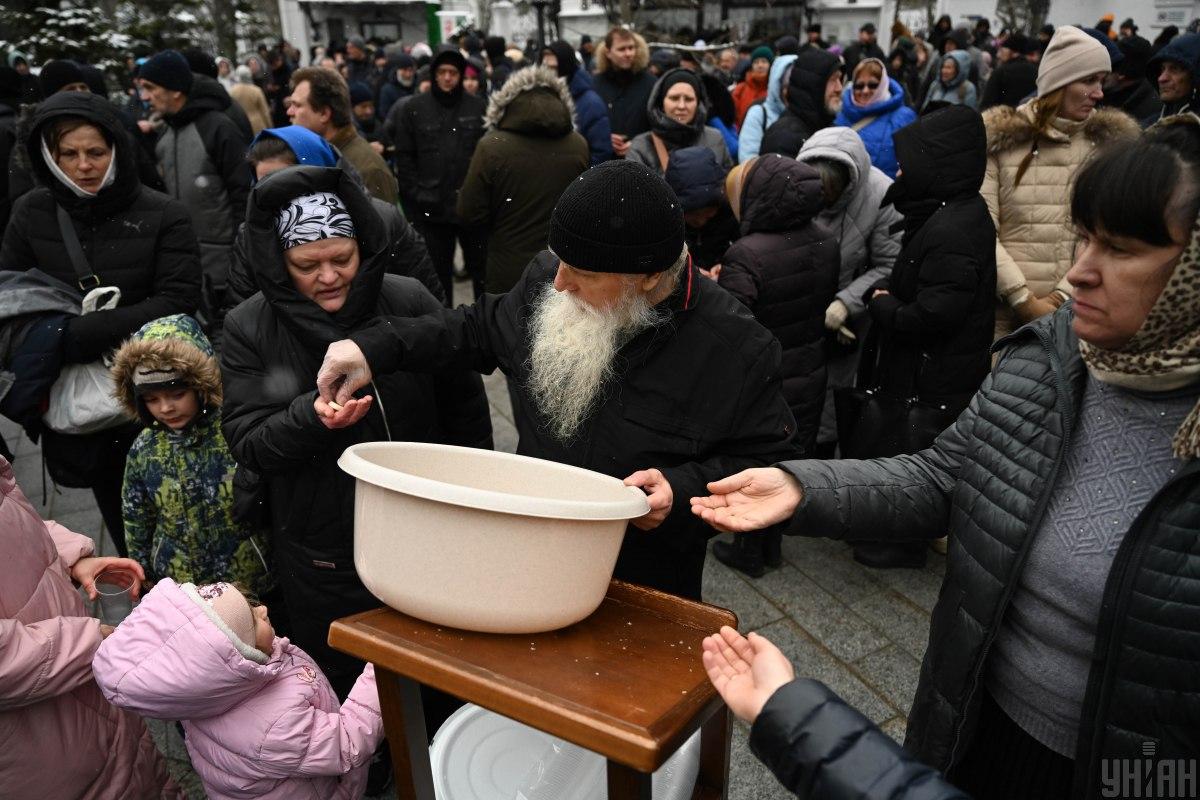 Управление имуществом Лавры официально перешло к государству / фото Ратинский Вячеслав, УНИАН Управление имуществом Лавры официально перешло к государству / фото Ратинский Вячеслав, УНИАН