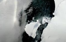 Полярники показали айсберг размером с Лондон, который откололся в Антарктиде (видео)