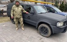 ЗСУ отримали ще два позашляховики для фронту від Favbet Foundation