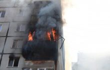Россия попала ракетой в жилую многоэтажку в Запорожье (фоторепортаж)