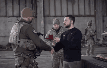 Зеленский приехал к украинским защитникам под Бахмут (видео, фото)