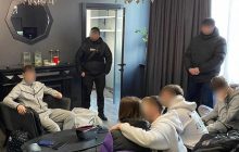 "П'яні" секс-вечірки у Києві: двох учасників скандалу випустили під заставу