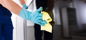 Телевізори можна протирати тільки одним засобом: інші непоправно зіпсують екран