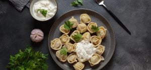 Один стакан води – і пельмені виходять ідеальними: не розвалюються і набагато смачніші