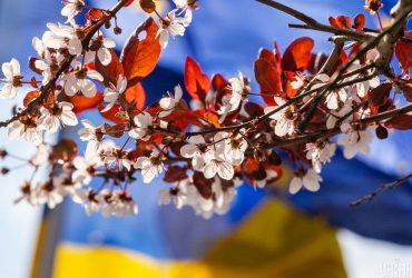 Синоптик прогнозує в Україні розкішну погоду: розігріє до +24°