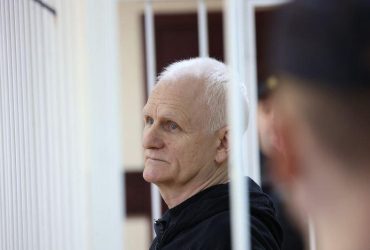 В Беларуси нобелевского лауреата Бяляцкого приговорили к 10 годам колонии