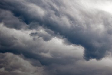 Сьогодні дощі та грози з новою силою охоплять Україну (карта)