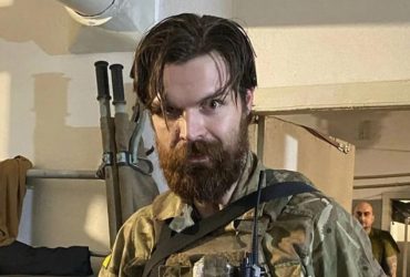 Захисник Маріуполя без руки й ока став обличчям українського бренду