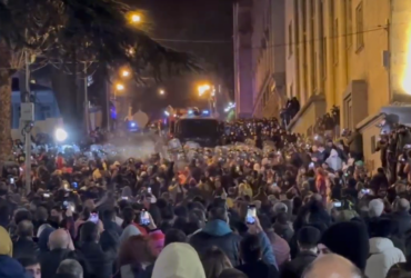 В Грузии в ходе протестов силовики задержали десятки участников акции