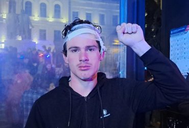 Дошло до коктейлей Молотова и швыряния яиц: протесты в Грузии набирают обороты (фото, видео)