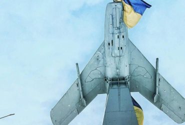 Оккупанты взорвали самолет-символ Бахмута (видео)