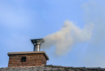 Как почистить дымоход без усилий: печь и камин будут как новые