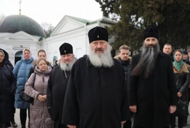 Ми не колаборанти!: намісник Лаври продовжує нити через свої виселки (відео)