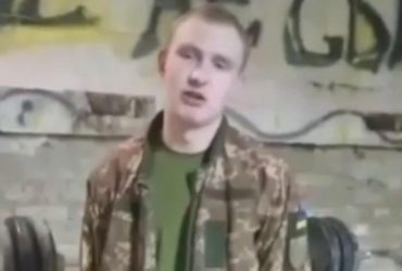 Це був жарт: в мережі з'явилося відеозвернення строковика, якого побив офіцер