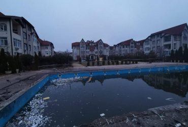 Россияне ночью ударили по ЖК в Запорожье: раскрыты подробности (фото)