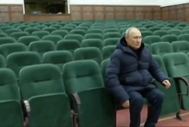 Подоляк о визите Путина в Мариуполь: Преступника всегда тянет на место преступления