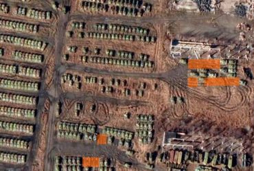 Россия тянет на фронт древние танки Т-54/55: появились спутниковые фото