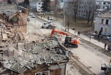 Атака РФ авиабомбами: у Зеленского показали на видео жуткие последствия