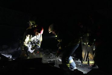 Падіння уламків БПЛА у Святошинському районі Києва: показано масштаби руйнувань (фото)