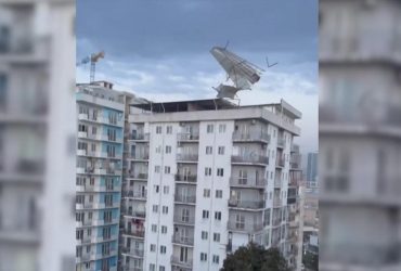 У Чорному морі вирував 5-бальний шторм: ураган натворив лиха у Грузії (відео)