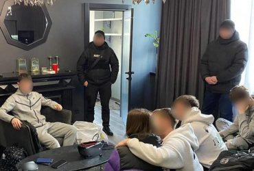 Пьяные секс-вечеринки в Киеве: двух участников скандала выпустили под залог