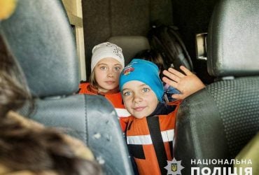 Не бачили вулиці місяцями: з Сіверська врятували дітей, що жили під постійними обстрілами (фото, відео)