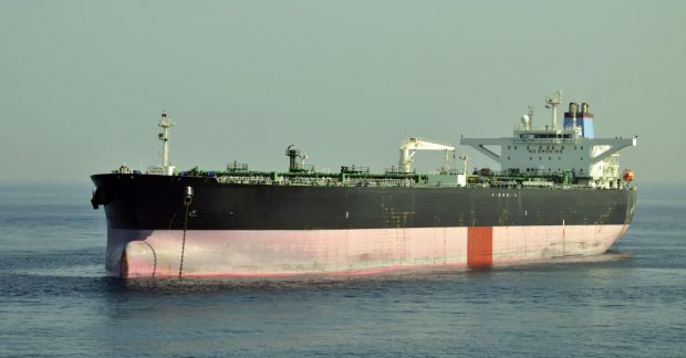 танкери з російською нафтою масово простоюють у берегів Азії