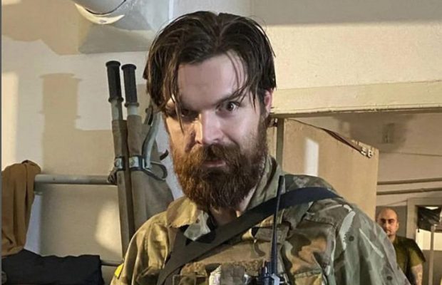 Захисник Маріуполя без руки й ока став обличчям українського бренду