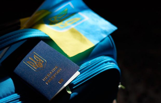 Одна з країн ЄС висунула умову біженцям, які поїдуть на Різдво в Україну