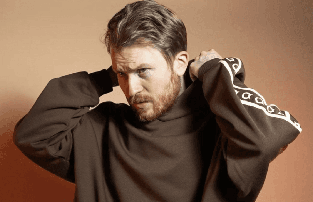 Комику Поперечному на концерте выключали микрофон, когда речь заходила о России