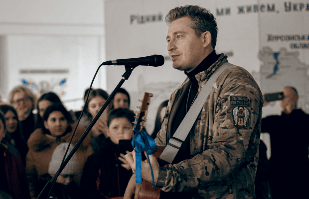 Артист и воин ВСУ Коля Серга: До 24 февраля я был космополитом, а после понял, что Россия - враг, которого надо уничтожать