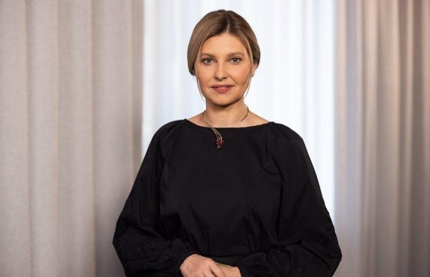 Елена Зеленская появилась на публике в колье за 65 тысяч гривень (фото)