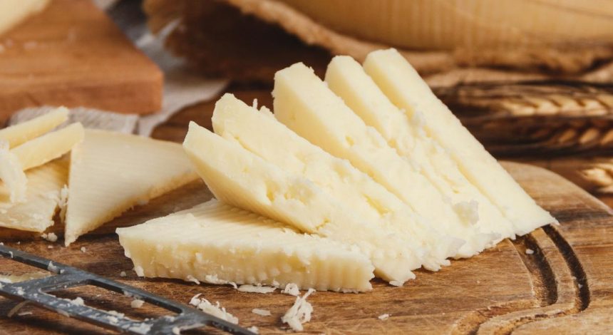 Домашній твердий сир: перевірений рецепт за 15 хвилин