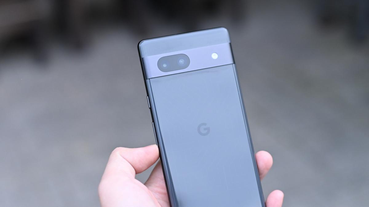 Появились новые подробности о смартфоне Google Pixel 7A / Источник: Zing News Появились новые подробности о смартфоне Google Pixel 7A / Источник: Zing News