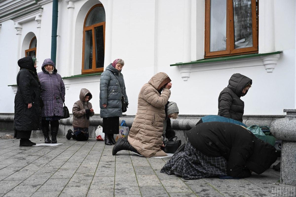 Самим вірянам, певно, доведеться пережити важке розчарування / фото УНІАН, В'ячеслав Ратинський Самим вірянам, певно, доведеться пережити важке розчарування / фото УНІАН, В'ячеслав Ратинський