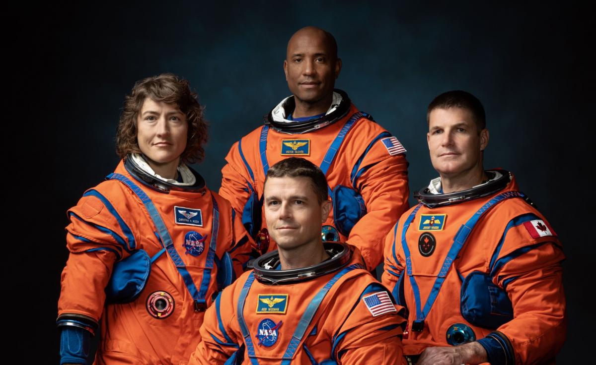 Ці чотири астронавти полетять з місією до Місяця / фото NASA Ці чотири астронавти полетять з місією до Місяця / фото NASA