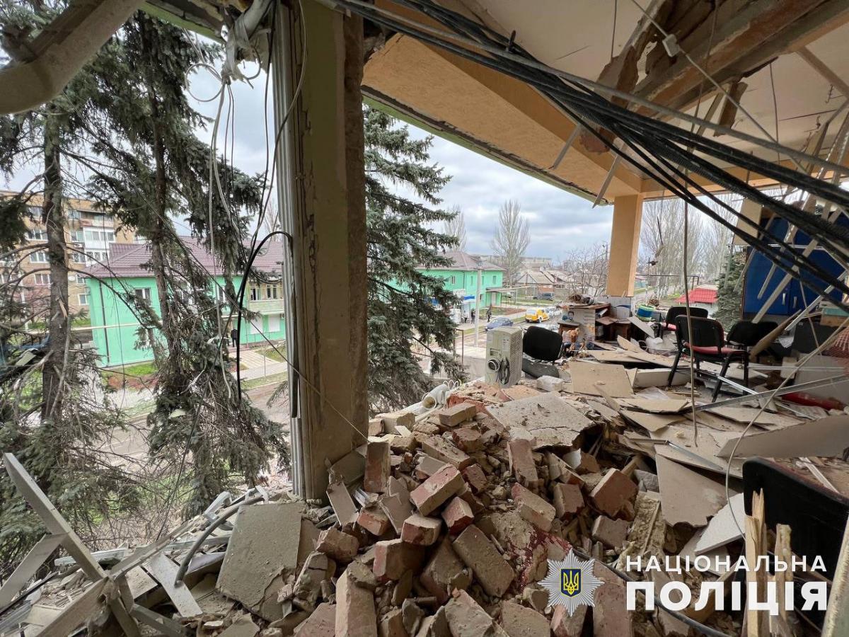 Оккупанты обстреляли Курахово / фото facebook.com/UA.National.Police Оккупанты обстреляли Курахово / фото facebook.com/UA.National.Police