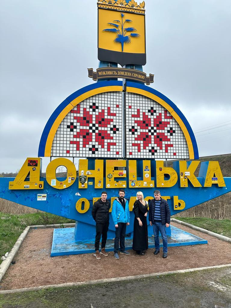 Благотворительный фонд молодежной инициативы 'Надежда' передал медицинские мониторы больницам Донецкой области Благотворительный фонд молодежной инициативы 'Надежда' передал медицинские мониторы больницам Донецкой области